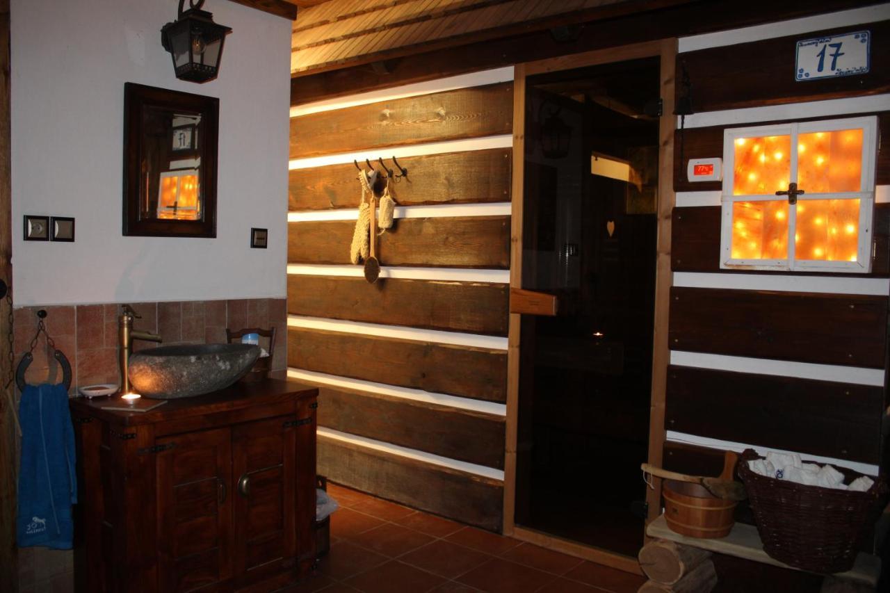 Apartmany Loucny Mlyn Knezmost ภายนอก รูปภาพ